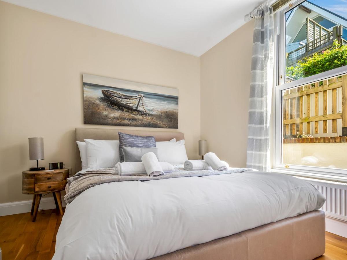 Pass The Keys Jarrahdale House - Stunning Luxurious Pad By The Sea * Herne Bay