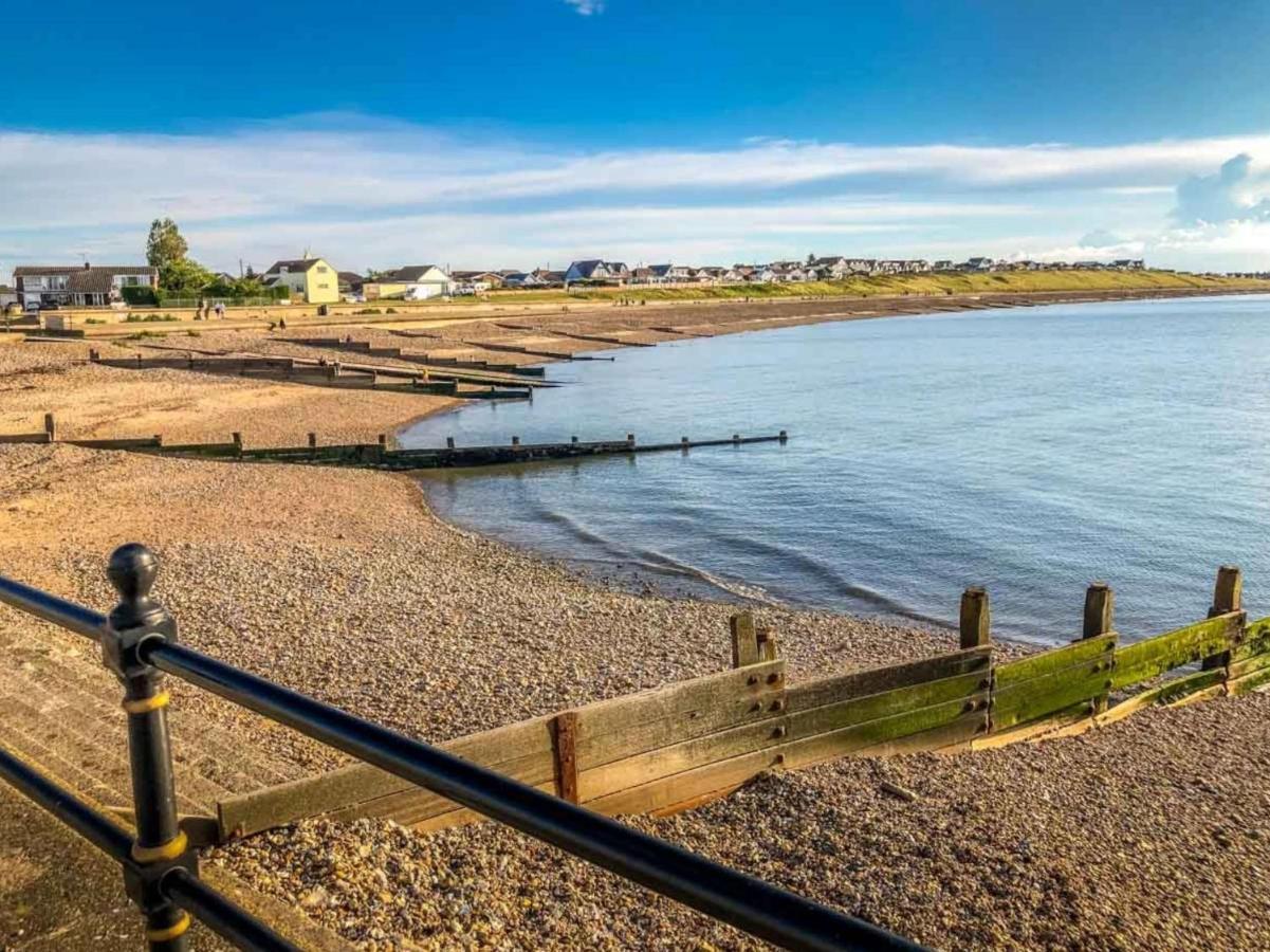Pass The Keys Jarrahdale House - Stunning Luxurious Pad By The Sea Apartment Herne Bay